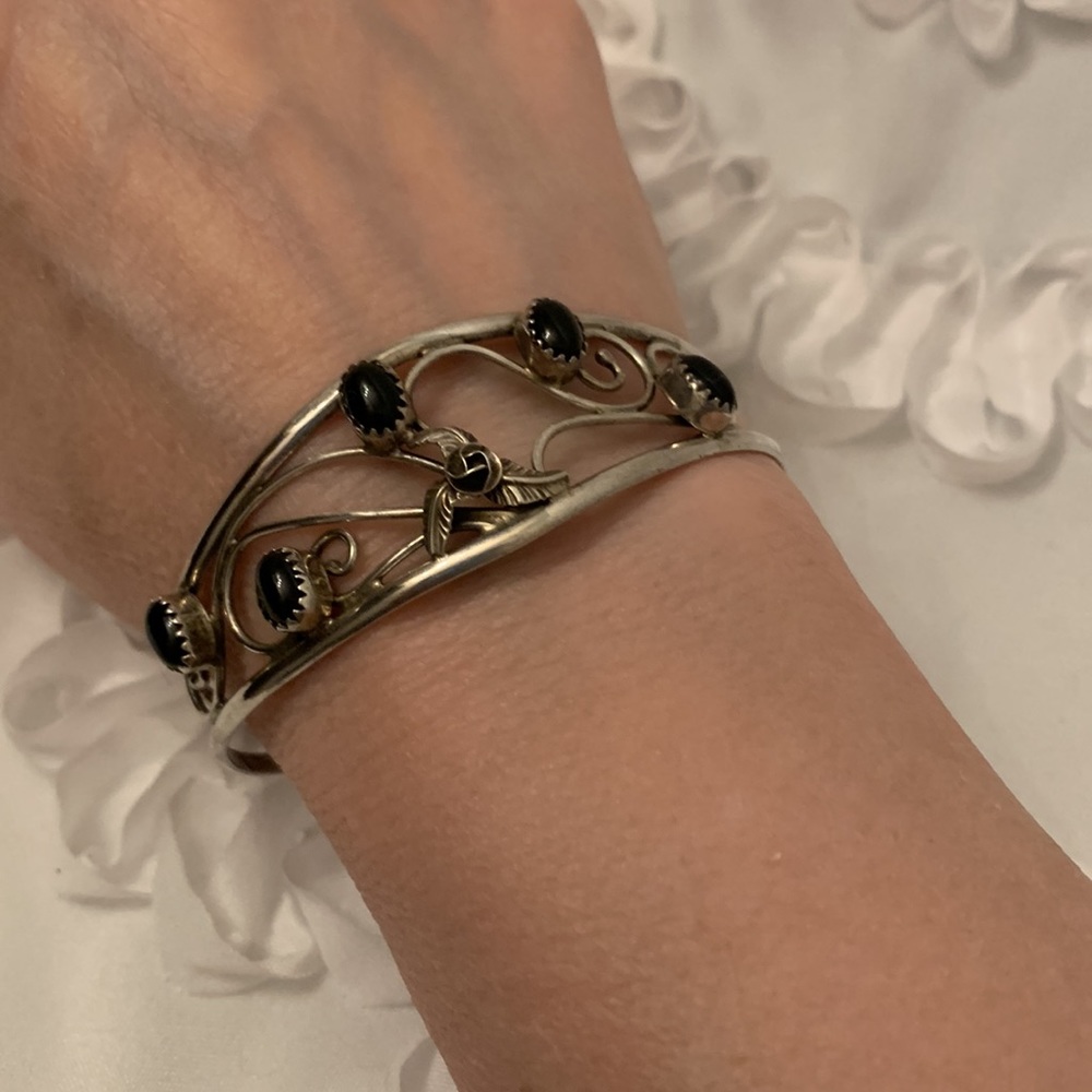 Vintage Sterling Silver Onyx Southwestern Cabochon Cuff Ornate Sizable Bracelet